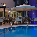 Kleopatra Tuna Aparthotel 3*