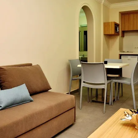 Apartmanhotel Kleopatra Tuna 3*